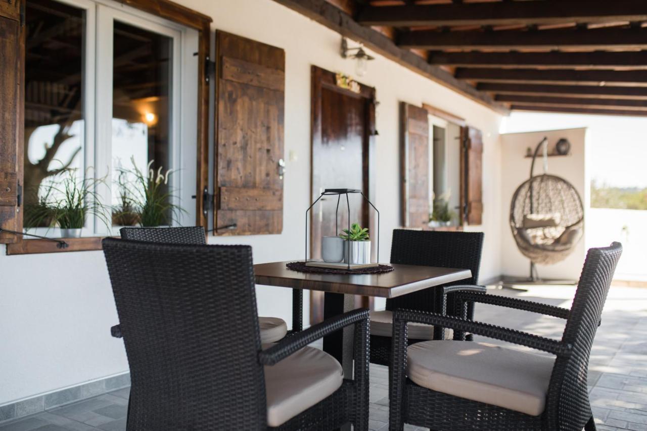 Villa Rustica Pokrovnik Exteriör bild